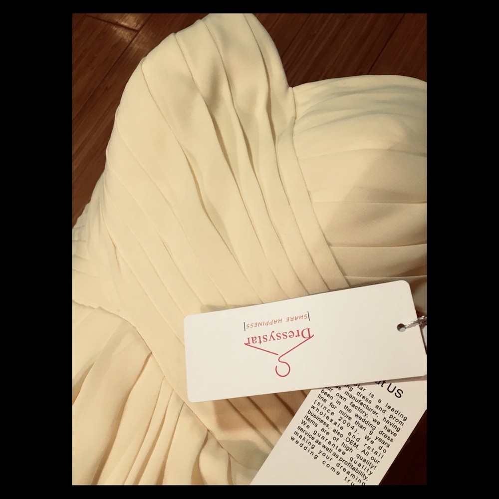 Elegant Pastel Yellow Heart-shaped Dress